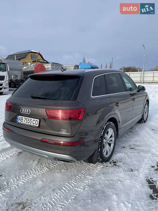 Внедорожник / Кроссовер Audi Q7 2016 в Оратове