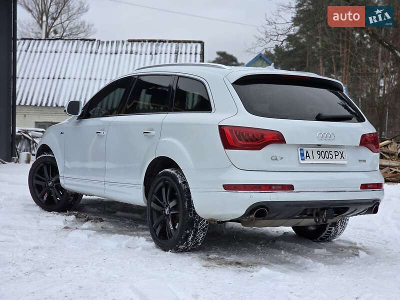 Позашляховик / Кросовер Audi Q7 2014 в Бучі