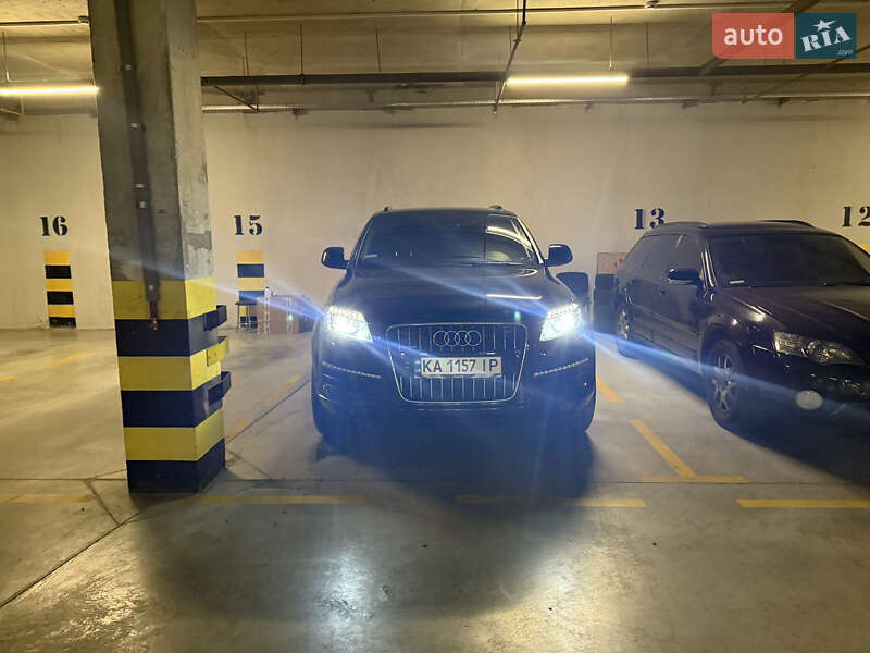 Позашляховик / Кросовер Audi Q7 2010 в Одесі