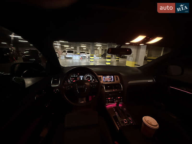Позашляховик / Кросовер Audi Q7 2010 в Одесі