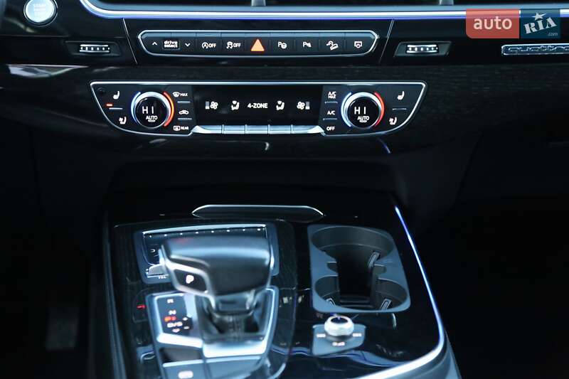 Позашляховик / Кросовер Audi Q7 2018 в Києві фото 20 Позашляховик / Кросовер Audi Q7 2018 в Києві