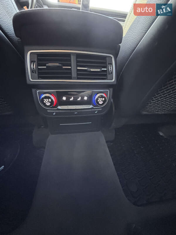Внедорожник / Кроссовер Audi Q7 2015 в Виноградове