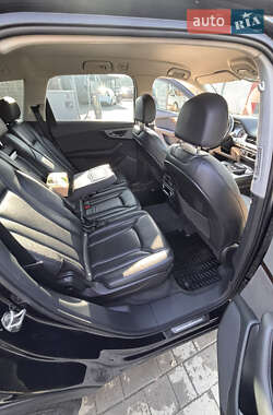 Внедорожник / Кроссовер Audi Q7 2015 в Виноградове