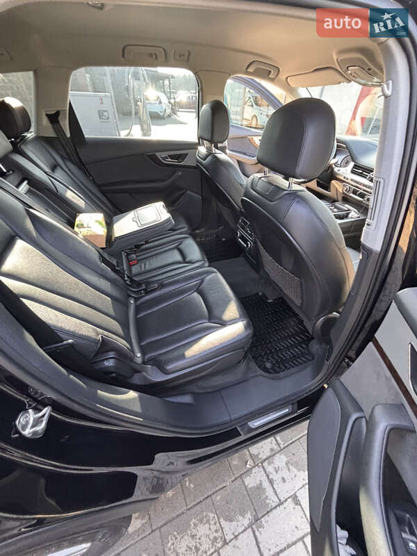 Внедорожник / Кроссовер Audi Q7 2015 в Виноградове