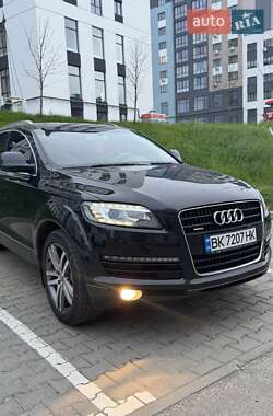 Внедорожник / Кроссовер Audi Q7 2007 в Ровно