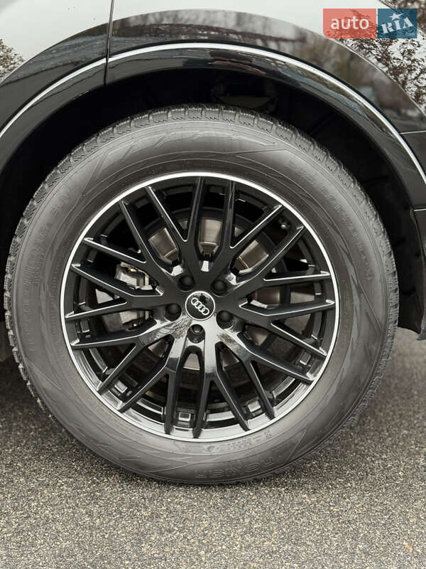 Внедорожник / Кроссовер Audi Q7 2020 в Днепре