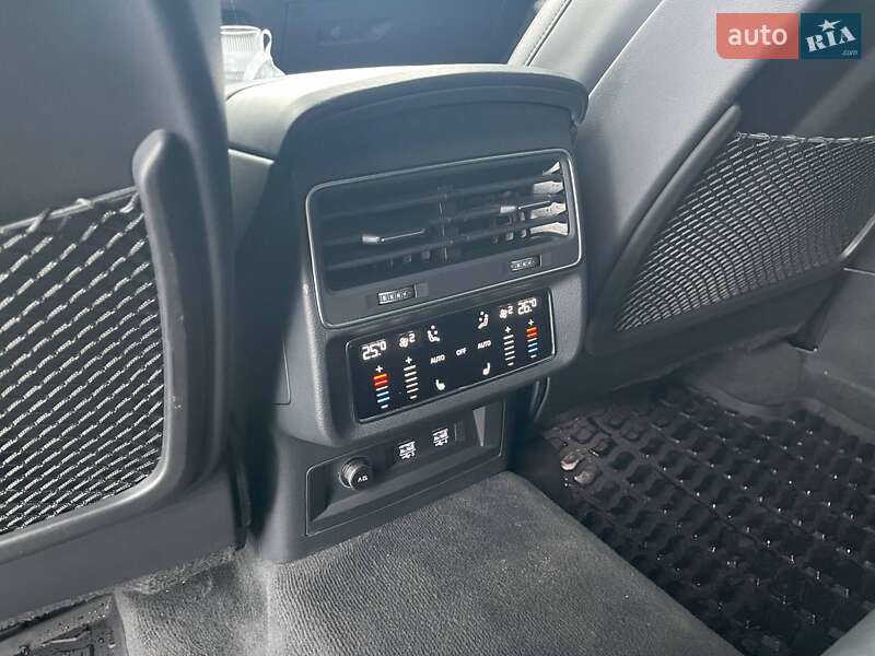 Позашляховик / Кросовер Audi Q7 2020 в Рівному фото 24 Позашляховик / Кросовер Audi Q7 2020 в Рівному