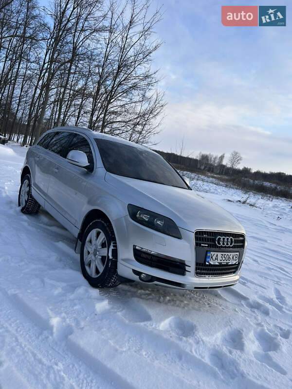 Позашляховик / Кросовер Audi Q7 2006 в Полтаві