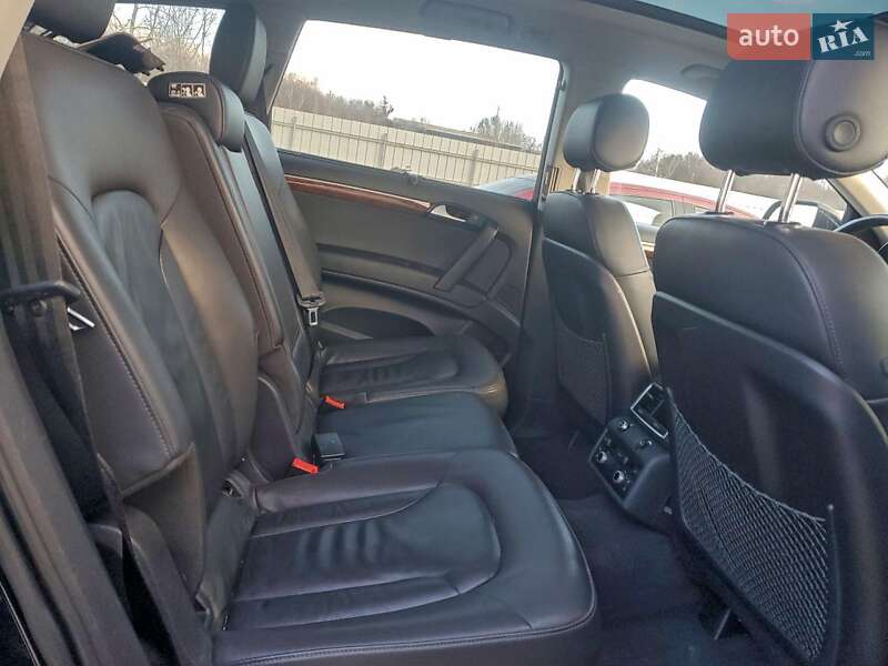 Позашляховик / Кросовер Audi Q7 2015 в Львові