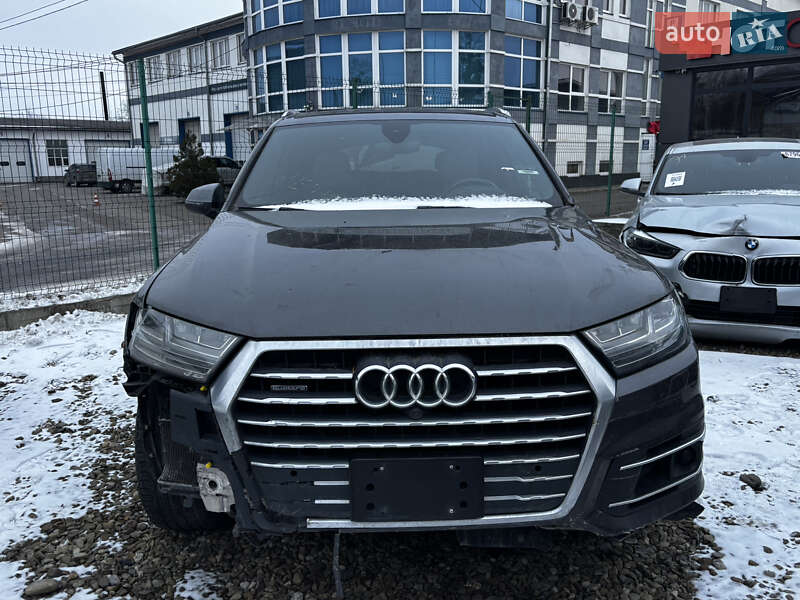 Внедорожник / Кроссовер Audi Q7 2018 в Стрые