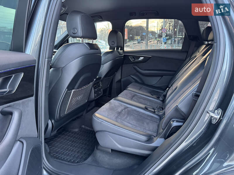 Внедорожник / Кроссовер Audi Q7 2023 в Хмельницком