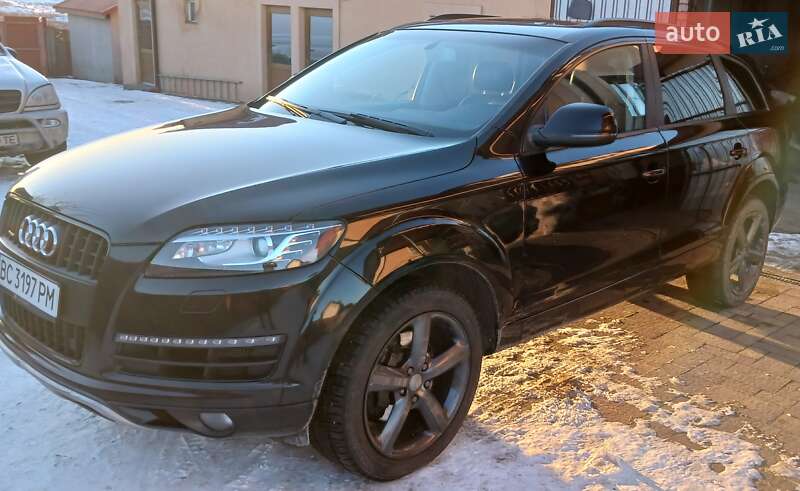 Внедорожник / Кроссовер Audi Q7 2015 в Новояворовске