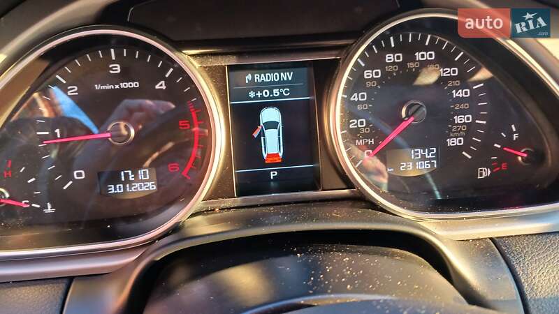 Внедорожник / Кроссовер Audi Q7 2015 в Новояворовске