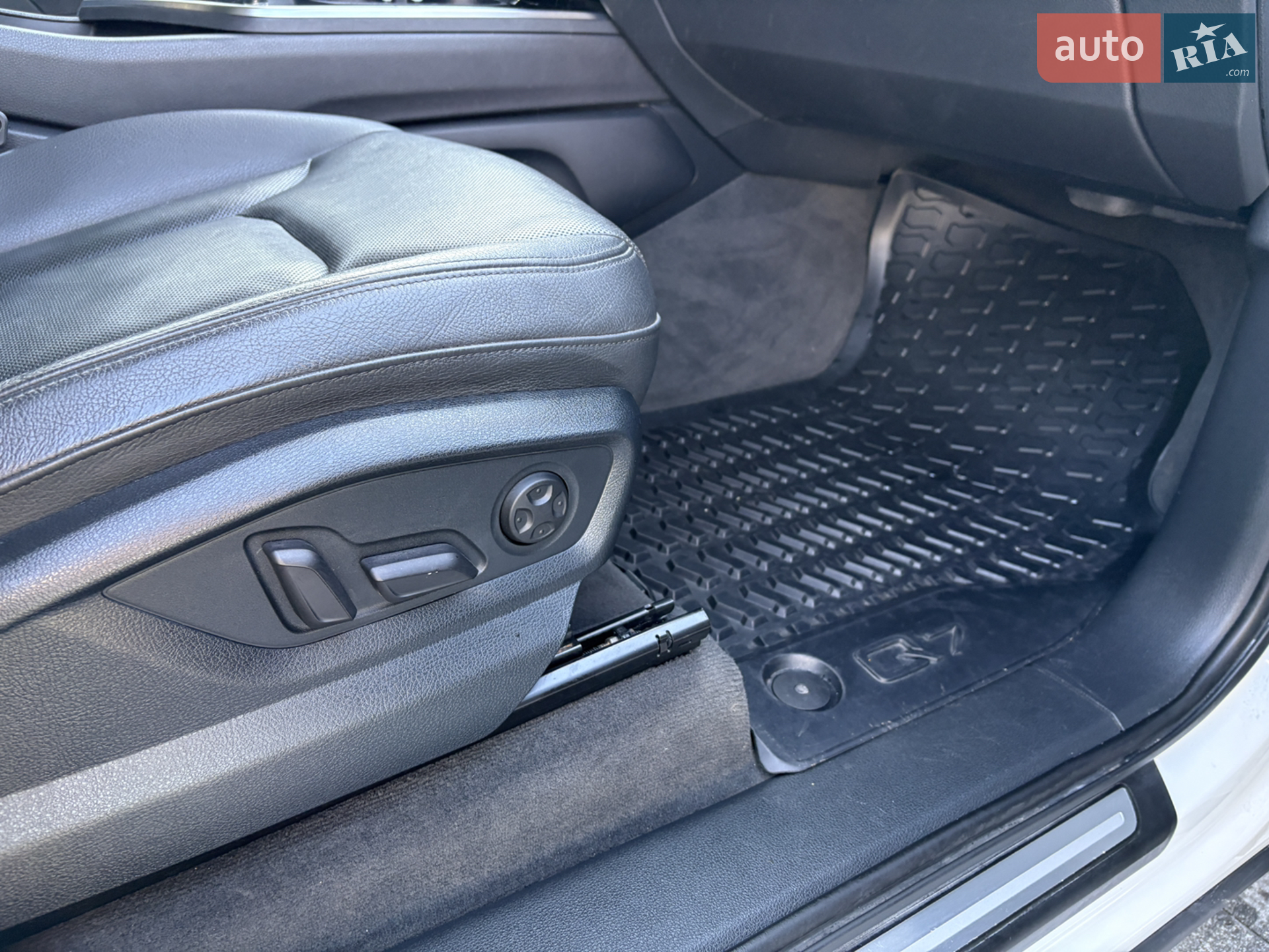 2015 Audi Q7 - мініатюра 9