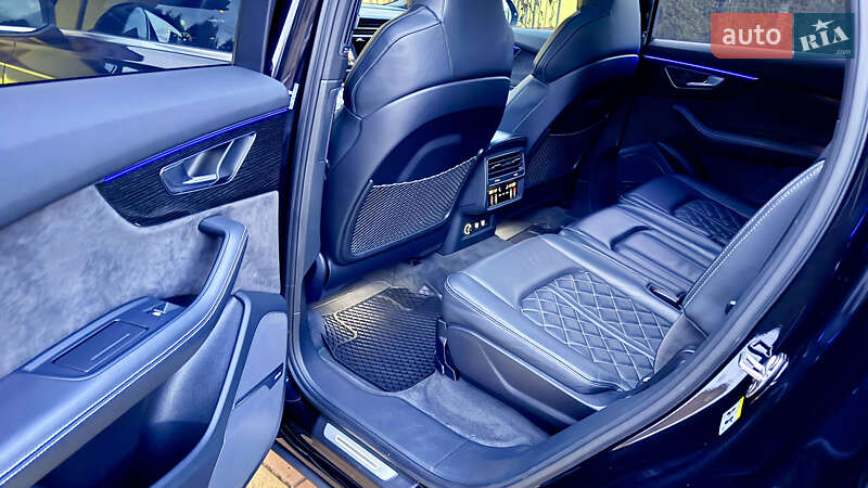 Внедорожник / Кроссовер Audi Q7 2019 в Черновцах