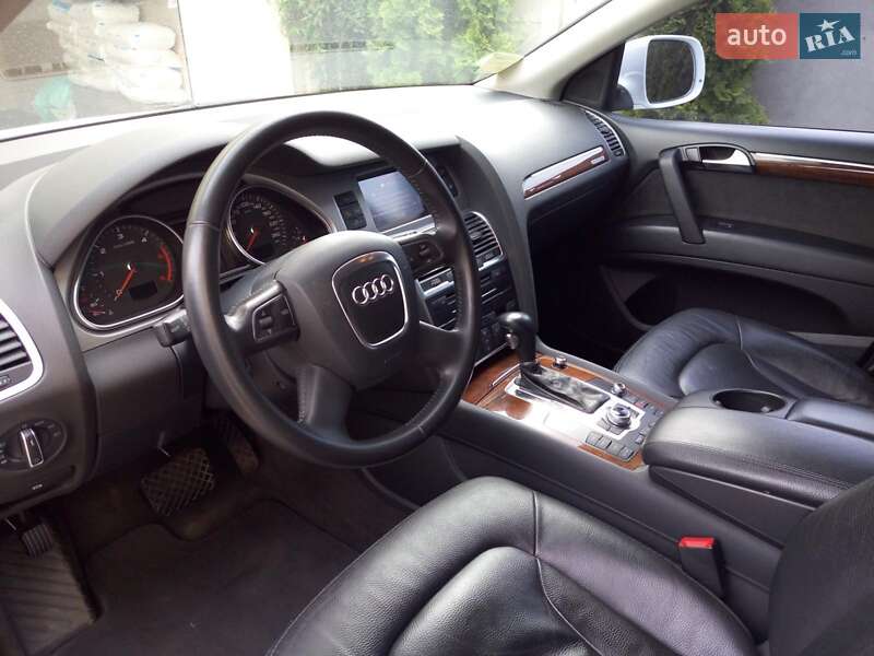 Позашляховик / Кросовер Audi Q7 2010 в Києві