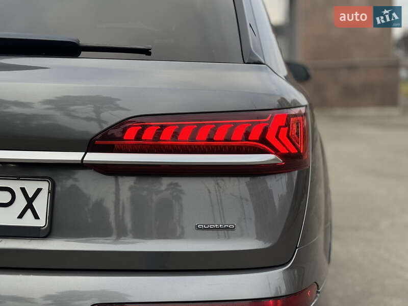 Внедорожник / Кроссовер Audi Q7 2020 в Киеве