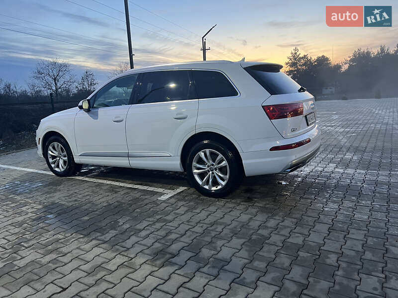 Внедорожник / Кроссовер Audi Q7 2016 в Виноградове