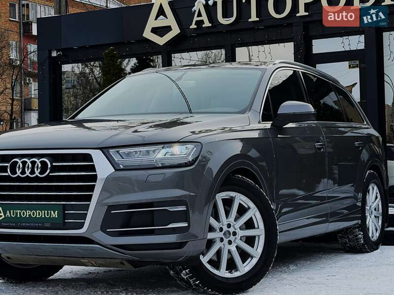Внедорожник / Кроссовер Audi Q7 2015 в Киеве
