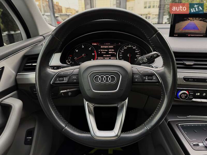 Внедорожник / Кроссовер Audi Q7 2015 в Киеве