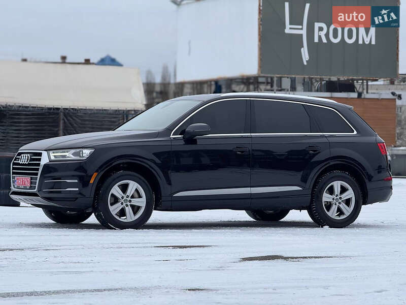 Позашляховик / Кросовер Audi Q7 2017 в Києві