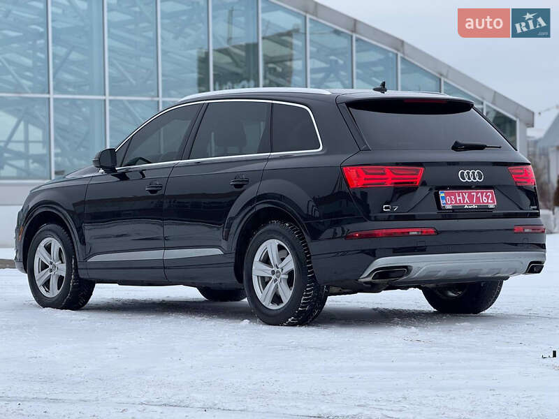 Позашляховик / Кросовер Audi Q7 2017 в Києві