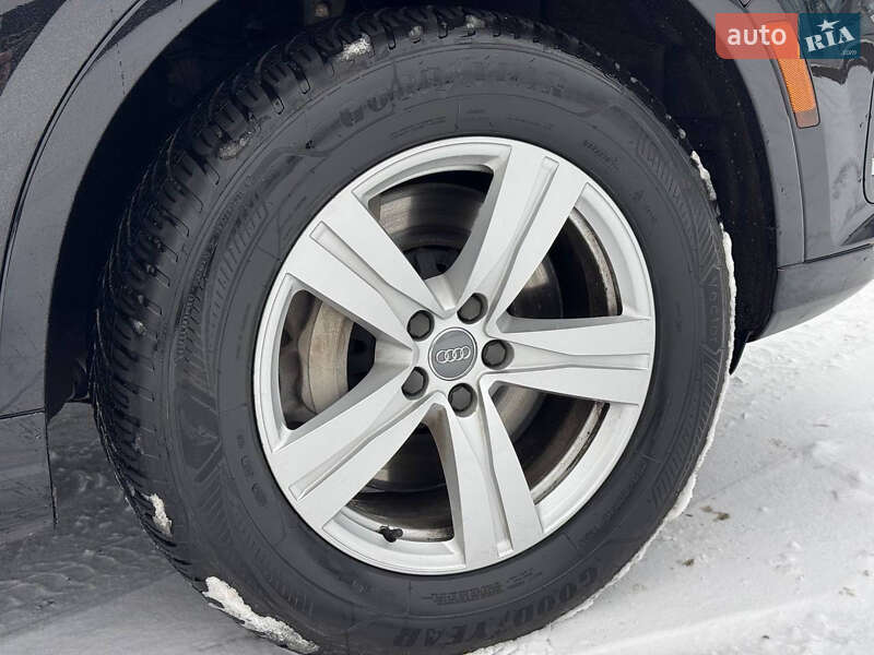 Позашляховик / Кросовер Audi Q7 2017 в Києві
