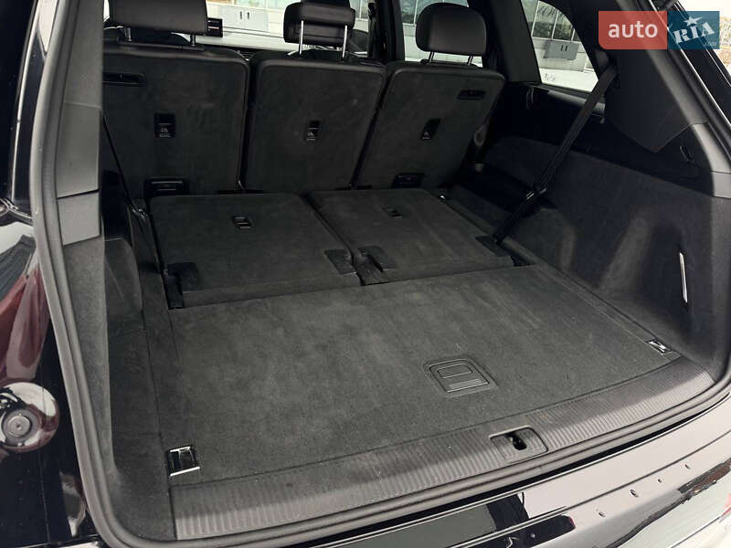 Позашляховик / Кросовер Audi Q7 2017 в Києві