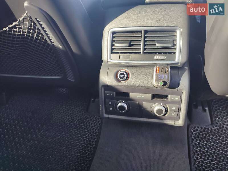 Позашляховик / Кросовер Audi Q7 2010 в Дубні фото 12 Позашляховик / Кросовер Audi Q7 2010 в Дубні
