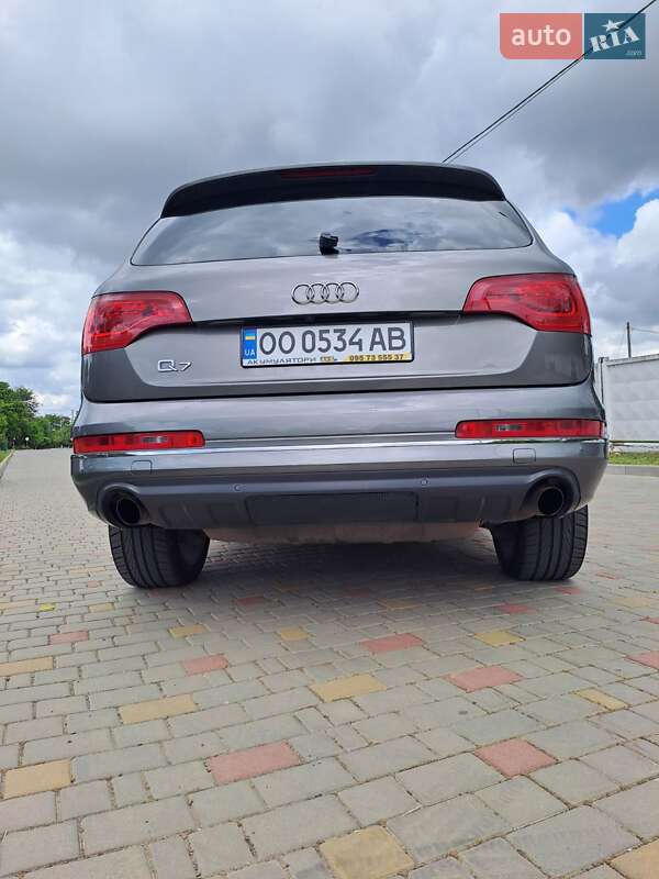 Внедорожник / Кроссовер Audi Q7 2011 в Измаиле