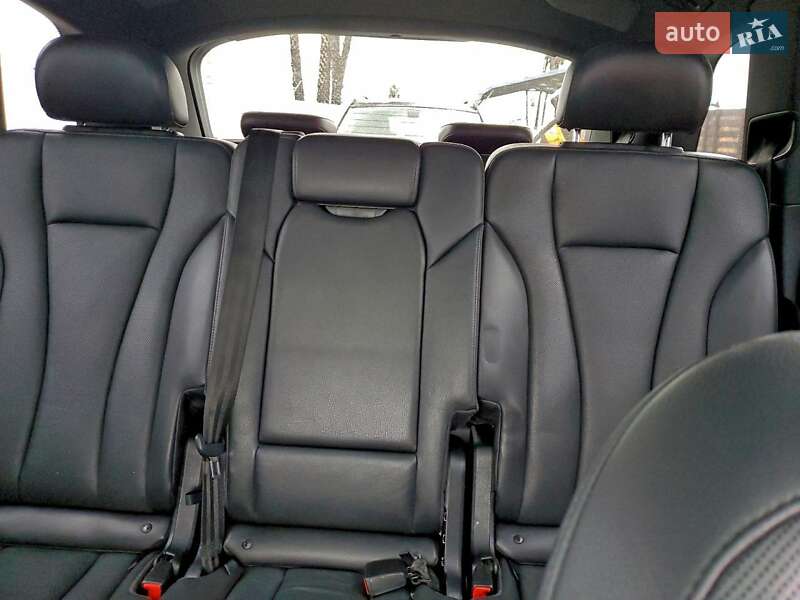 Внедорожник / Кроссовер Audi Q7 2017 в Ровно