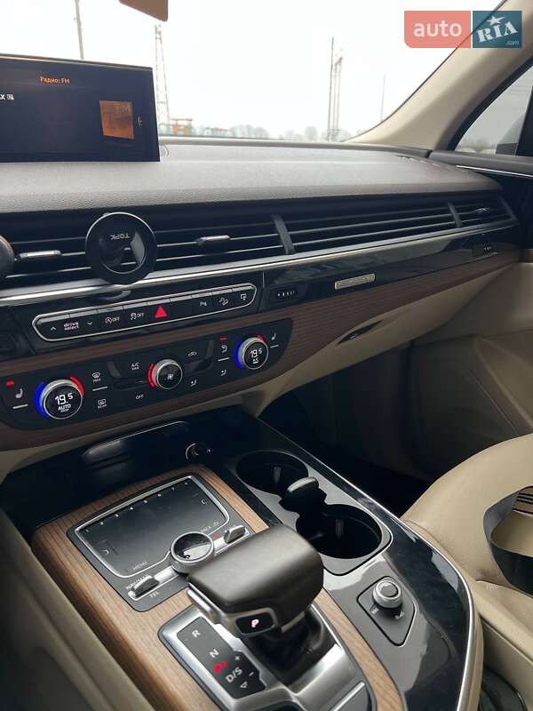 Внедорожник / Кроссовер Audi Q7 2016 в Броварах