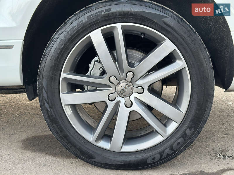 Позашляховик / Кросовер Audi Q7 2014 в Дубні