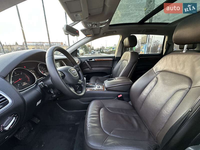 Позашляховик / Кросовер Audi Q7 2014 в Дубні