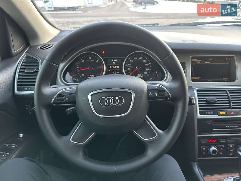 Позашляховик / Кросовер Audi Q7 2014 в Дубні