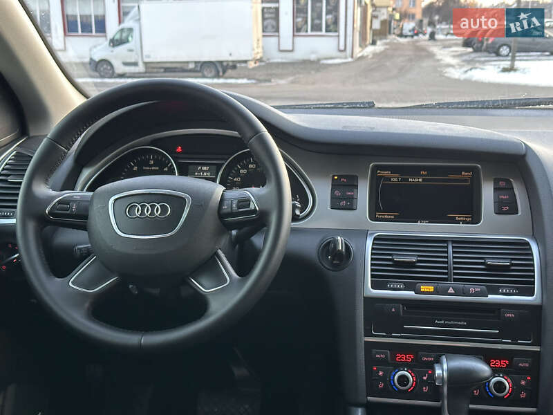 Позашляховик / Кросовер Audi Q7 2014 в Дубні