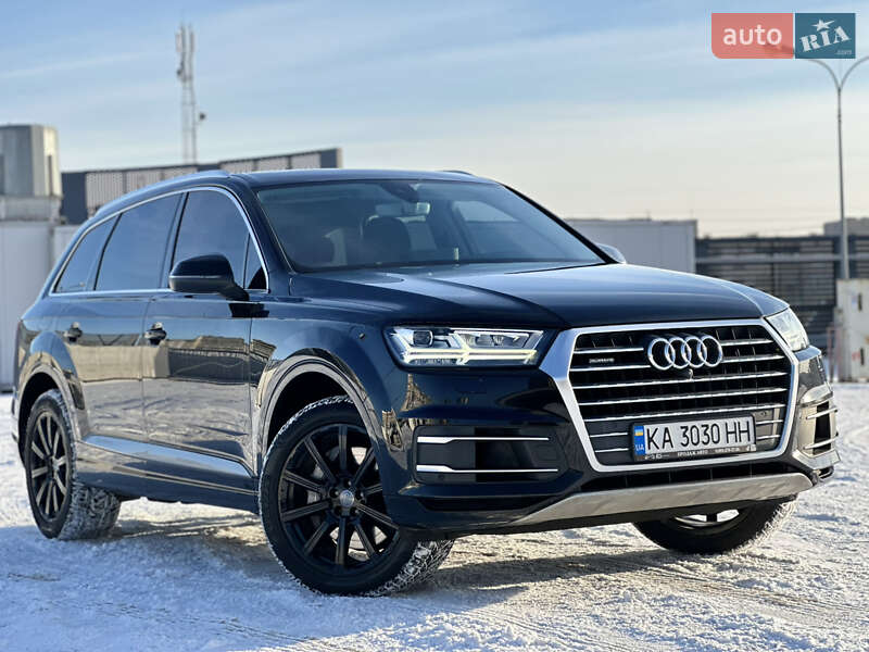 Внедорожник / Кроссовер Audi Q7 2017 в Киеве