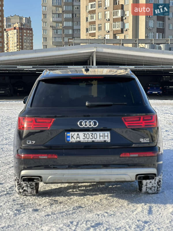 Внедорожник / Кроссовер Audi Q7 2017 в Киеве