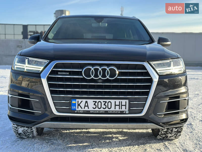 Внедорожник / Кроссовер Audi Q7 2017 в Киеве