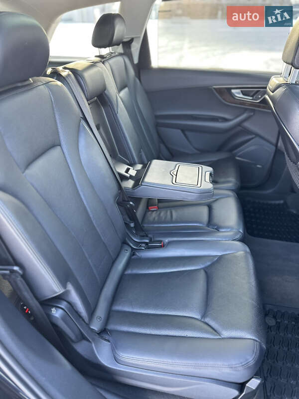 Внедорожник / Кроссовер Audi Q7 2017 в Киеве