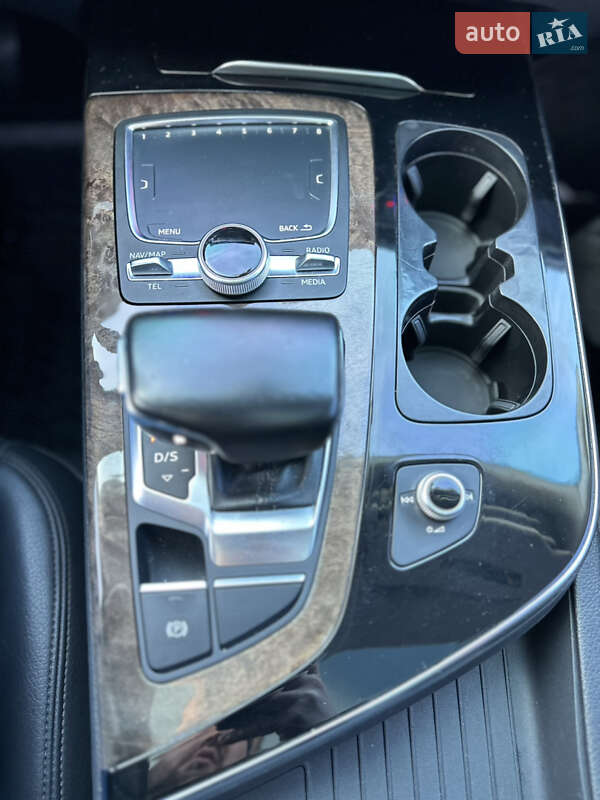 Внедорожник / Кроссовер Audi Q7 2017 в Киеве