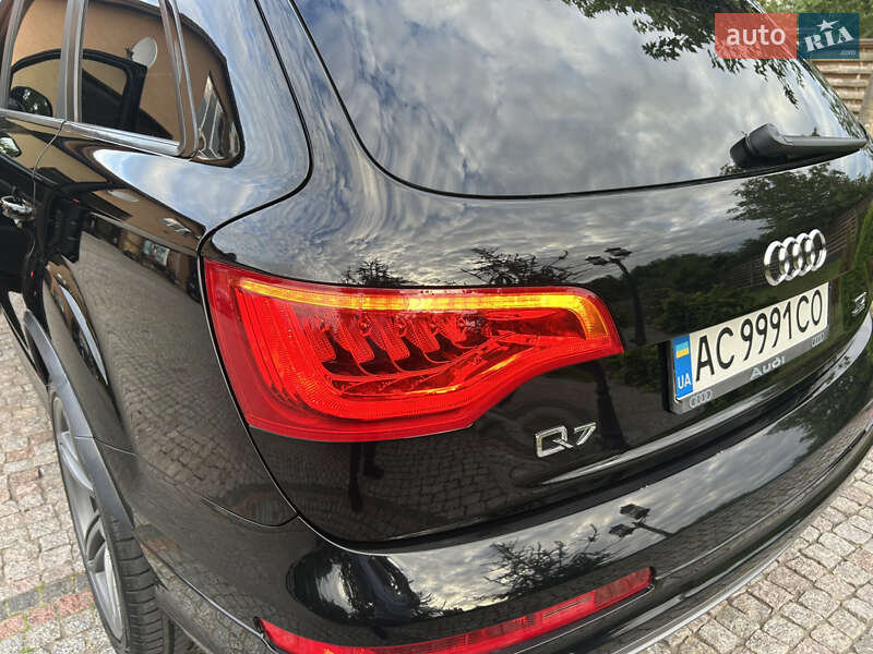 Внедорожник / Кроссовер Audi Q7 2015 в Владимире