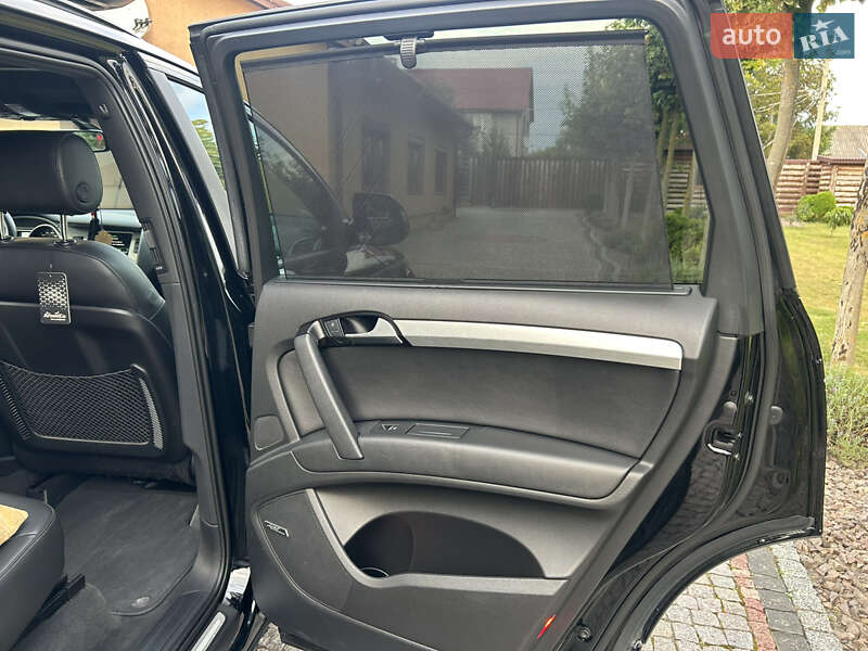 Внедорожник / Кроссовер Audi Q7 2015 в Владимире