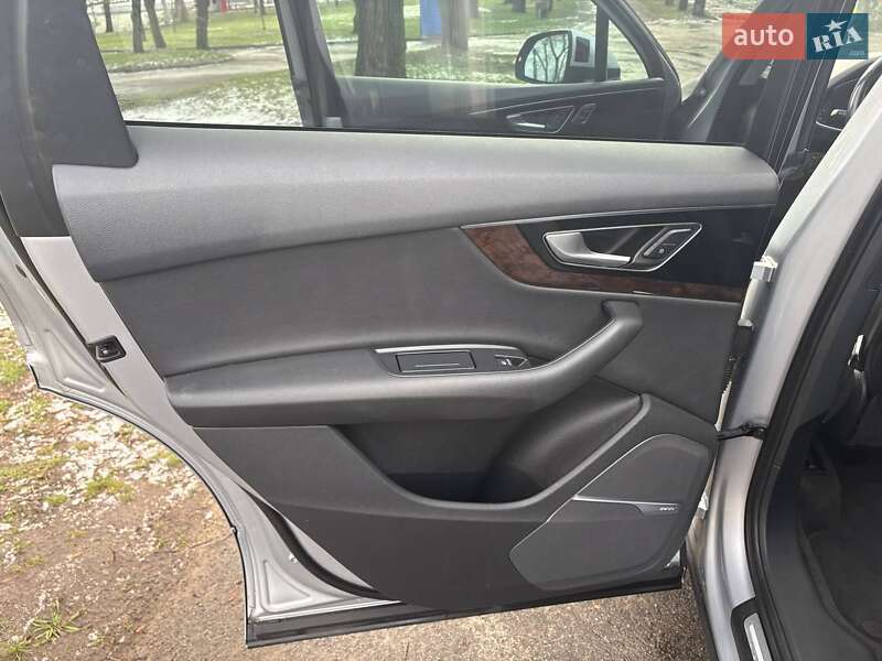 Внедорожник / Кроссовер Audi Q7 2017 в Запорожье фото 34 Внедорожник / Кроссовер Audi Q7 2017 в Запорожье