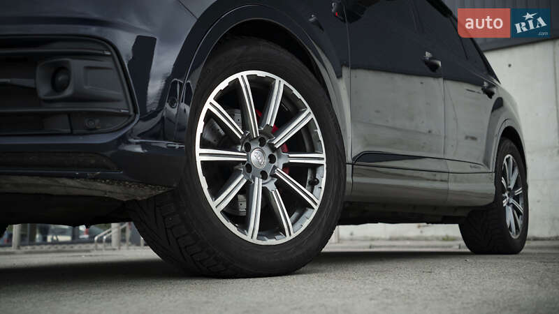 Позашляховик / Кросовер Audi Q7 2017 в Києві фото 13 Позашляховик / Кросовер Audi Q7 2017 в Києві