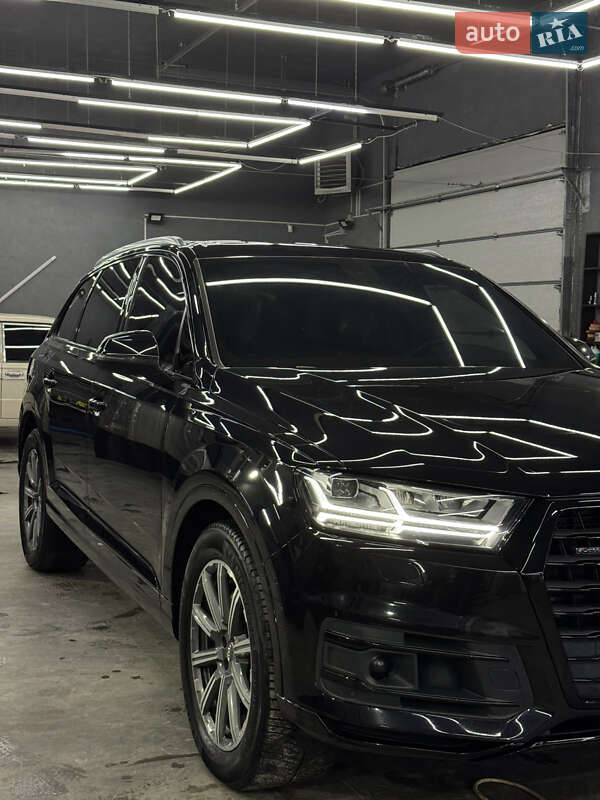 Позашляховик / Кросовер Audi Q7 2018 в Тернополі