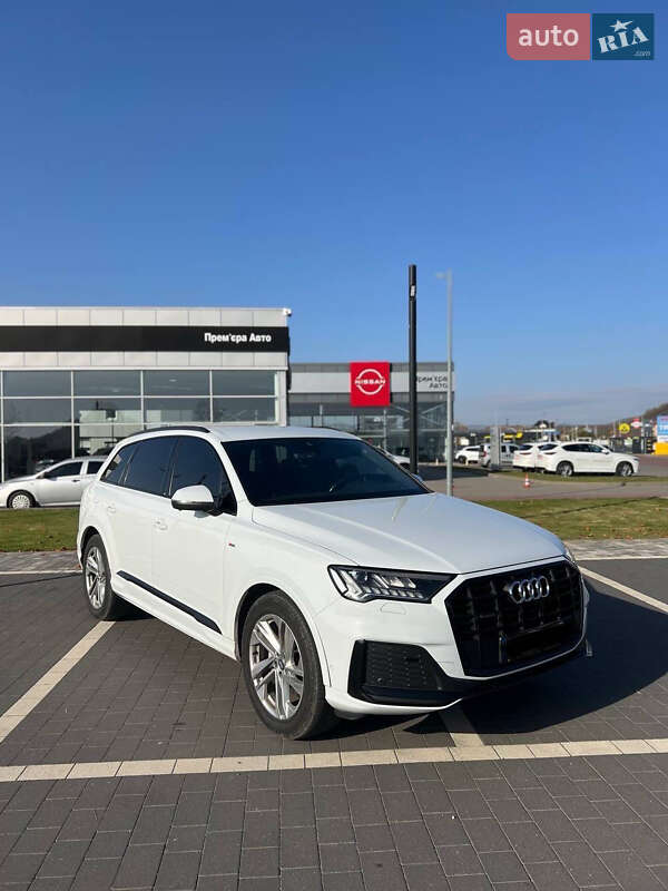 Внедорожник / Кроссовер Audi Q7 2020 в Мукачево