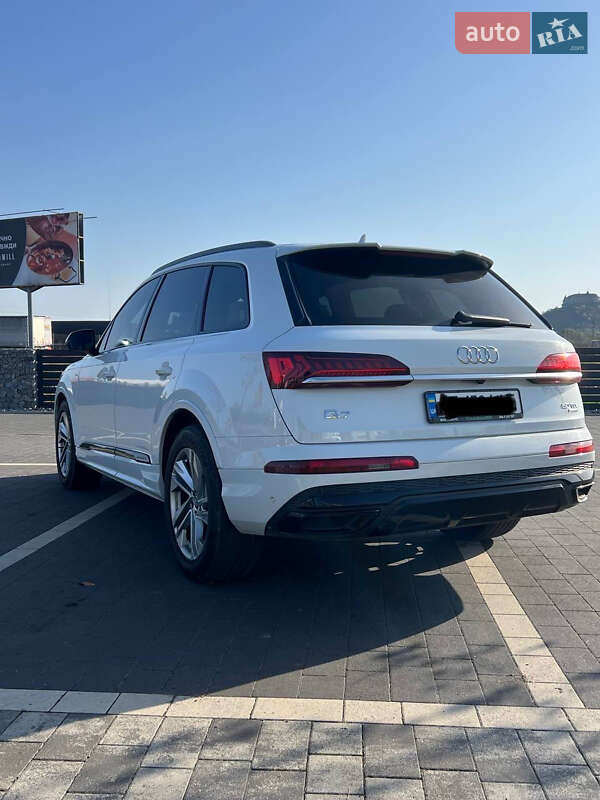 Внедорожник / Кроссовер Audi Q7 2020 в Мукачево