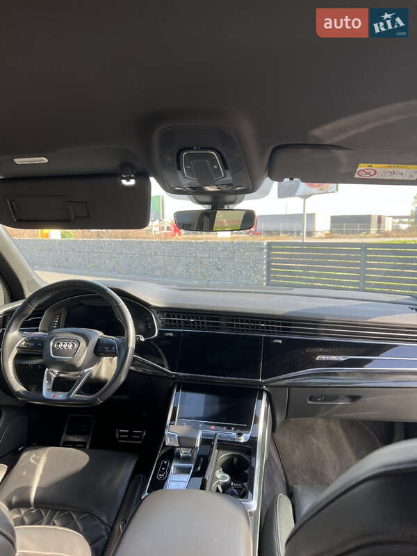 Внедорожник / Кроссовер Audi Q7 2020 в Мукачево