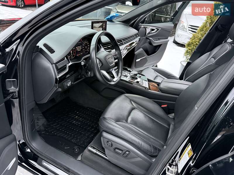 Позашляховик / Кросовер Audi Q7 2018 в Вінниці